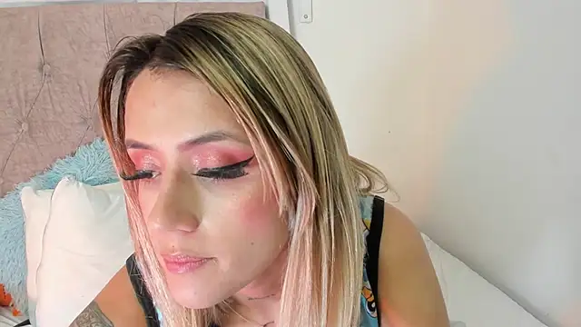 Snapshot of Sabrina_Cole chatting on 22, 3, 2025 Sabrina Cole online show from 22, 3, 2025