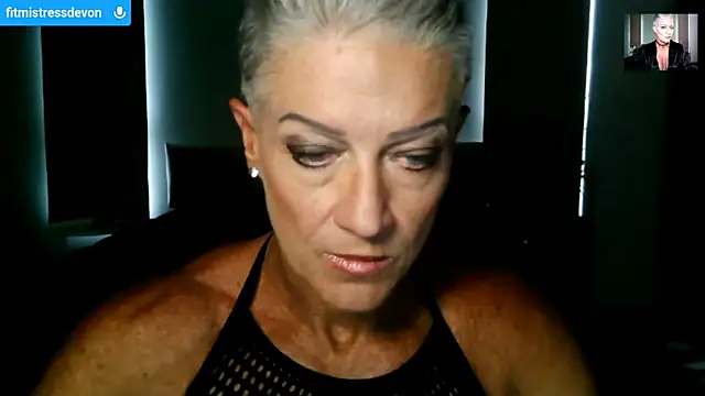 Snapshot of Devon2020 chatting on 15, 5, 2026 Devon2020 online show from 15, 5, 2026