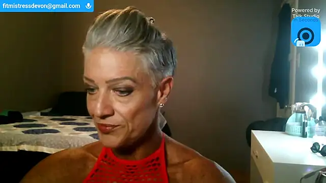 Snapshot of Devon2020 chatting on 25, 5, 2026 Devon2020 online show from 25, 5, 2026