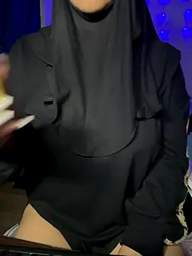 Snapshot of Jameela chatting on 25, 11, 2025 Jameela online show from 25, 11, 2025