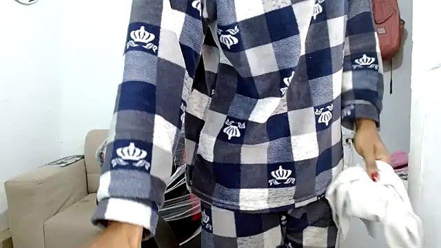 angelamarie1 online show from 5, 12, 2025