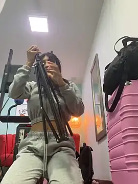 LauraAristizabal online show from 21, 2, 2025