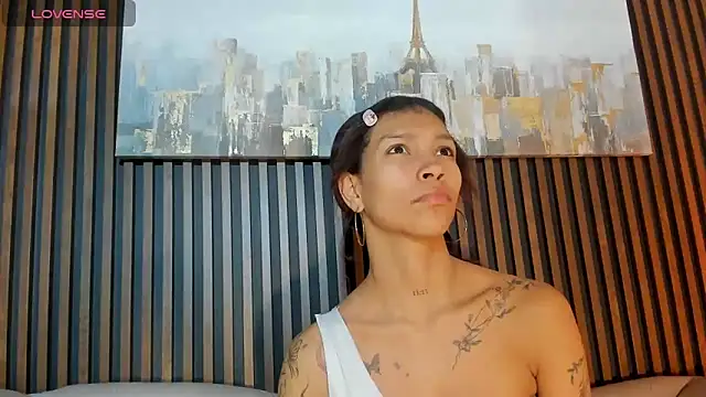 LauraAristizabal online show from 12, 9, 2025