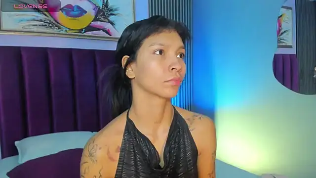 LauraAristizabal online show from 1, 11, 2025