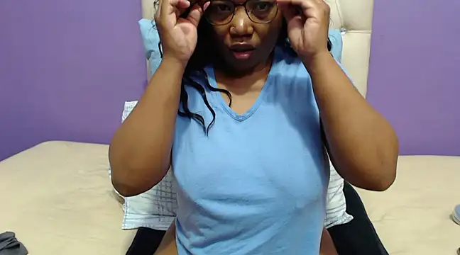 PeachAss4UU online show from 27, 2, 2025