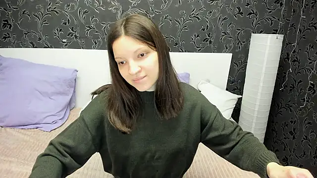 Snapshot of MelaniGrand chatting on 5, 3, 2026 MelaniGrand online show from 5, 3, 2026