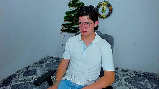 Snapshot of patrik_027 chatting on 5, 12, 2024 patrik 027 online show from 5, 12, 2024