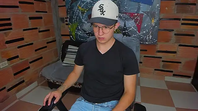 Snapshot of patrik_027 chatting on 15, 2, 2025 patrik 027 online show from 15, 2, 2025