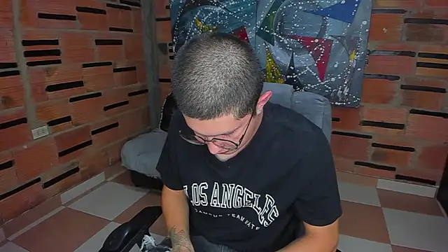 Snapshot of patrik_027 chatting on 19, 2, 2025 patrik 027 online show from 19, 2, 2025