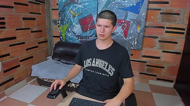 Snapshot of patrik_027 chatting on 20, 2, 2025 patrik 027 online show from 20, 2, 2025