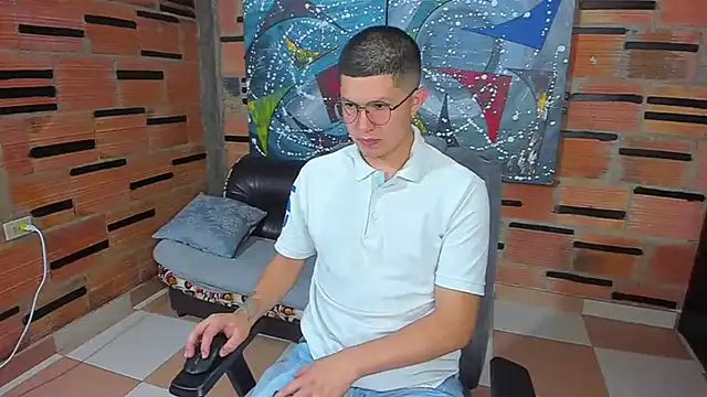 Snapshot of patrik_027 chatting on 25, 2, 2025 patrik 027 online show from 25, 2, 2025