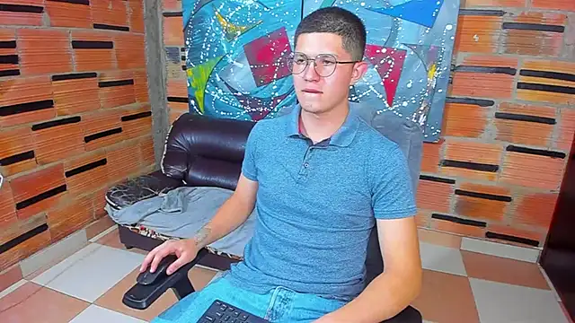 Snapshot of patrik_027 chatting on 3, 3, 2025 patrik 027 online show from 3, 3, 2025