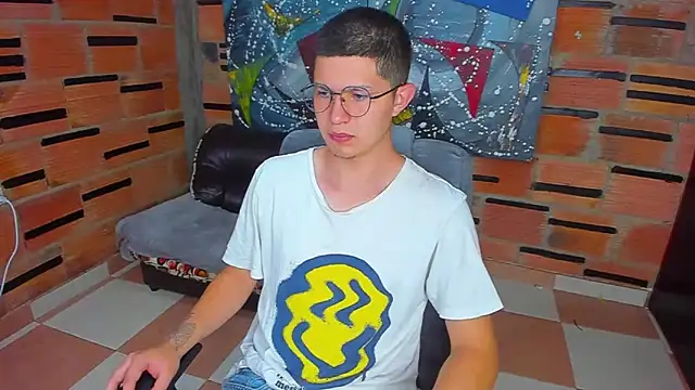 Snapshot of patrik_027 chatting on 7, 3, 2025 patrik 027 online show from 7, 3, 2025