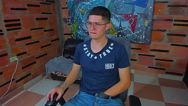 Snapshot of patrik_027 chatting on 14, 3, 2025 patrik 027 online show from 14, 3, 2025