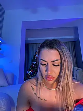 KirstieVegas online show from 4, 12, 2025