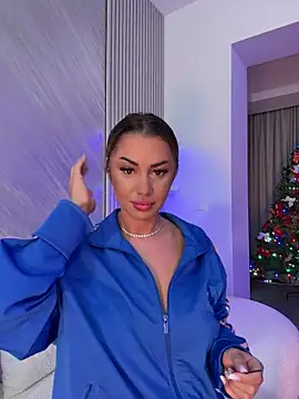 KirstieVegas online show from 5, 12, 2025