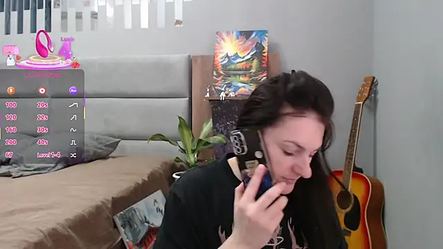 Stacy Davice online show from 3, 3, 2025