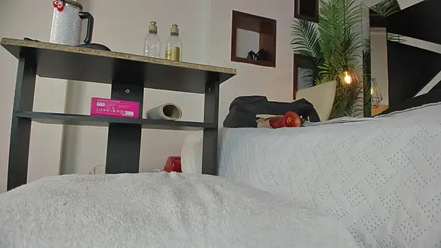 candy sweet  online show from 8, 10, 2025