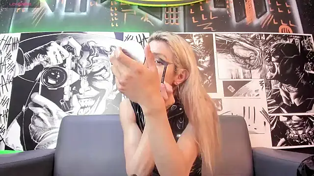 Victoria Badgal  online show from 28, 1, 2025