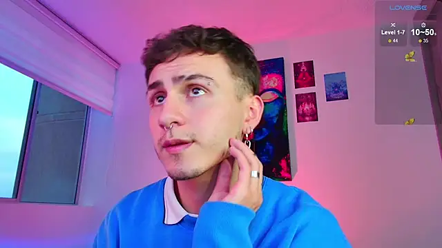 Snapshot of dimitri-bilak chatting on 22, 11, 2025 dimitri-bilak online show from 22, 11, 2025