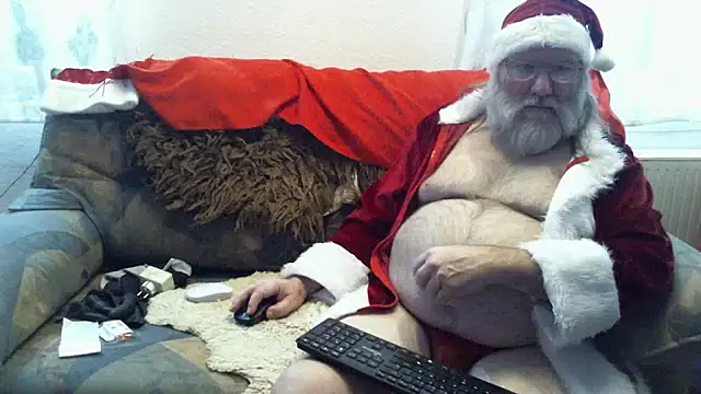 Snapshot of SexySantaC chatting on 14, 12, 2024 SexySantaC online show from 14, 12, 2024