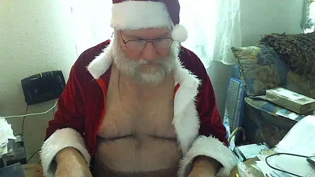 Snapshot of SexySantaC chatting on 19, 12, 2024 SexySantaC online show from 19, 12, 2024