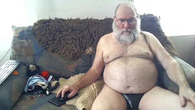 Snapshot of SexySantaC chatting on 2, 2, 2025 SexySantaC online show from 2, 2, 2025