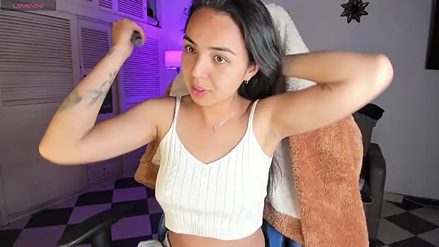 Miss Nicole online show from 8, 1, 2025