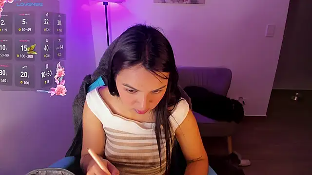 Snapshot of Miss_Nicole chatting on 24, 5, 2026 Miss Nicole online show from 24, 5, 2026