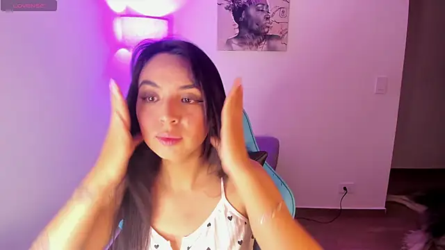 Snapshot of Miss_Nicole chatting on 5, 6, 2026 Miss Nicole online show from 5, 6, 2026