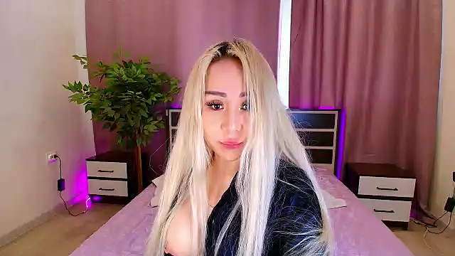 Yulianna Smith online show from 28, 3, 2026