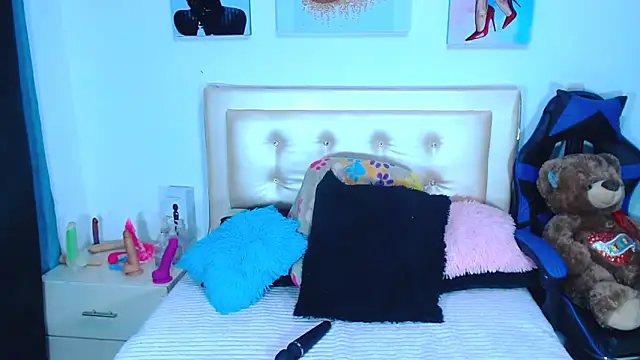 Snapshot of Jenng18 chatting on 6, 1, 2025 Jenng18 online show from 6, 1, 2025