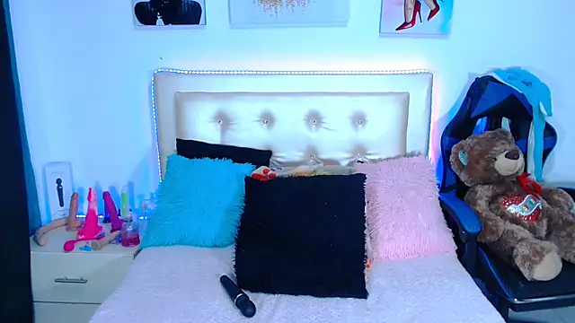 Snapshot of Jenng18 chatting on 2, 2, 2025 Jenng18 online show from 2, 2, 2025