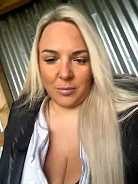 Bustyblondebabe32 online show from 2, 10, 2025