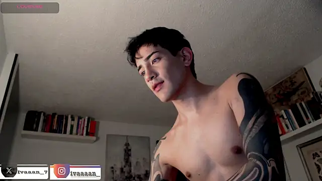 Snapshot of ivaaaan_ chatting on 18, 12, 2025 ivaaaan online show from 18, 12, 2025