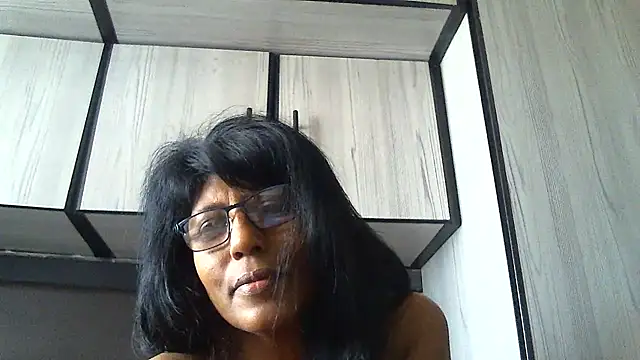 Snapshot of MsAttitude chatting on 2, 12, 2024 MsAttitude online show from 2, 12, 2024