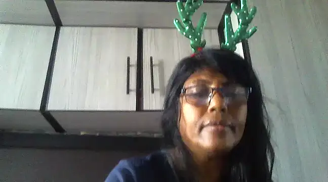 Snapshot of MsAttitude chatting on 19, 12, 2024 MsAttitude online show from 19, 12, 2024