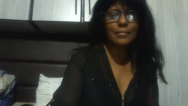 Snapshot of MsAttitude chatting on 24, 12, 2024 MsAttitude online show from 24, 12, 2024
