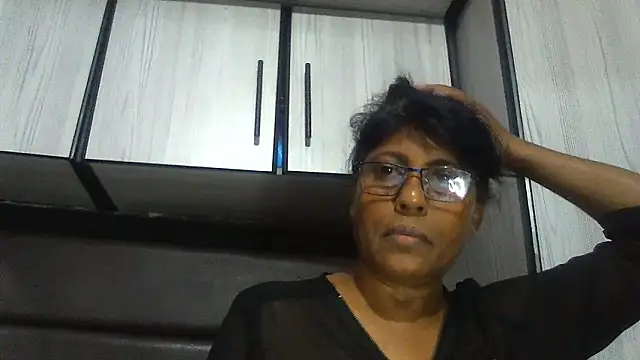 Snapshot of MsAttitude chatting on 4, 2, 2025 MsAttitude online show from 4, 2, 2025