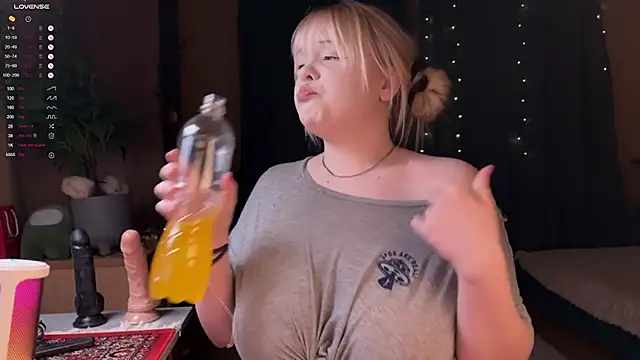 Snapshot of LisaLaas chatting on 22, 2, 2026 LisaLaas online show from 22, 2, 2026