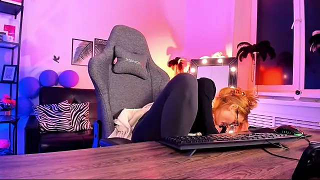 MistyBarnes online show from 5, 1, 2025