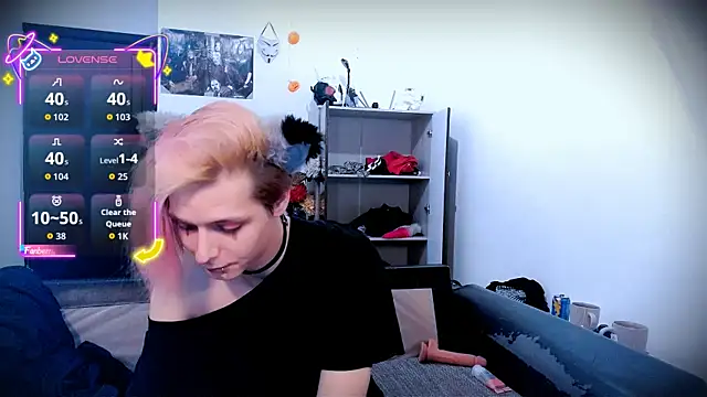 Littlepinkcat online show from 2, 10, 2025