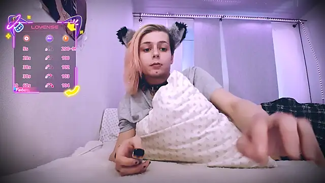 Littlepinkcat online show from 4, 12, 2025