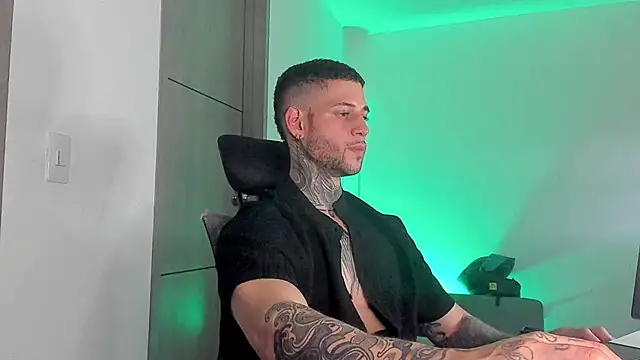  jamesleandros1 online show from 31, 5, 2026