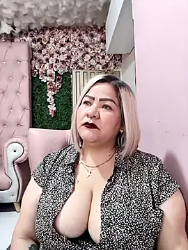 Dalessa Bigtits online show from 27, 3, 2026