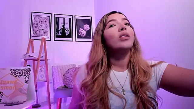 sofihill01 online show from 8, 3, 2026