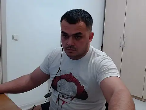 Snapshot of show_boy_97 chatting on 1, 5, 2026 show boy 97 online show from 1, 5, 2026