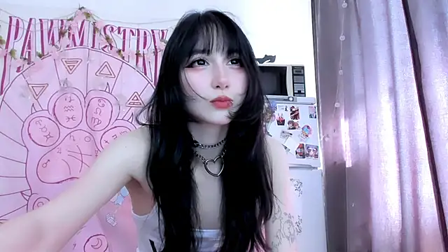 Holy420lolii online show from 19, 6, 2026