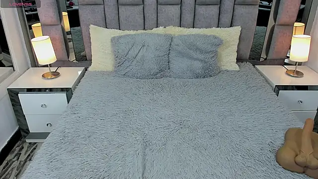 EMMAHILL1 online show from 6, 3, 2025