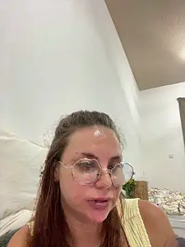 Snapshot of lovebellagrey chatting on 24, 5, 2026 lovebellagrey online show from 24, 5, 2026